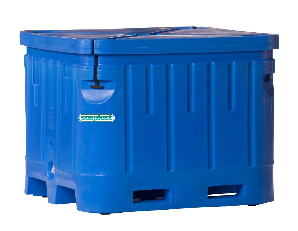 The Saeplast DB1545 insulated plastic container - 1